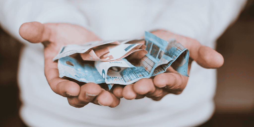 No se puede estar al servicio de dos señores