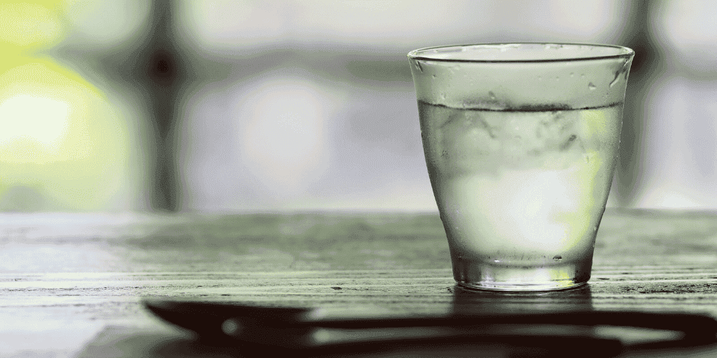 Aunque no sea más que un vaso de agua fresca