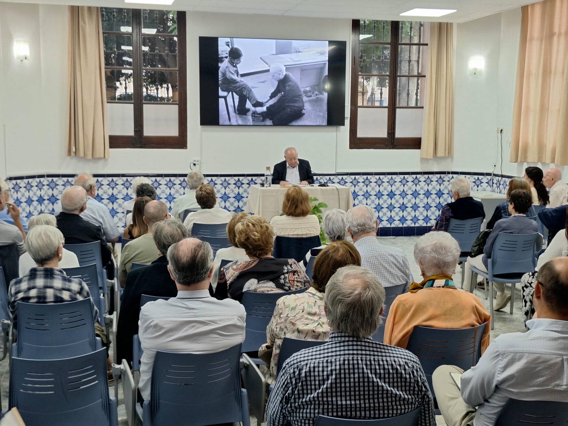 Centro Arrupe Valencia conmemora el legado del binomio fe y justicia con un ciclo de conferencias